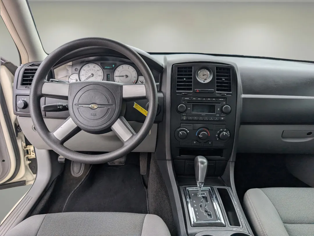 2007 Chrysler 300 - 2C3KA43R67H704396 - Image #13
