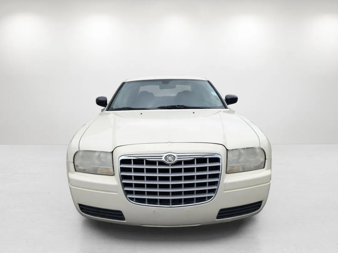 2007 Chrysler 300 - 2C3KA43R67H704396 - Image #3