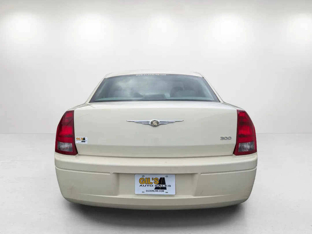 2007 Chrysler 300 - 2C3KA43R67H704396 - Image #7