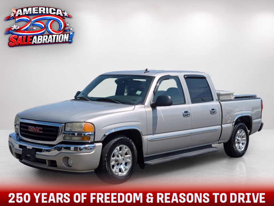 2006 GMC Sierra 2WD Crew Cab 5 1/2-ft SLE2's photo