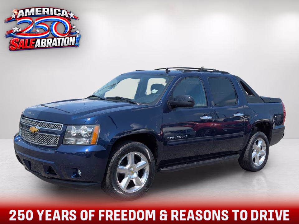 2012 Chevrolet Avalanche 2WD Avalanche LS's photo