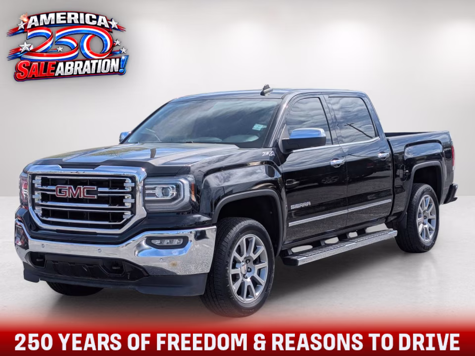2018 GMC Sierra 4WD Crew Cab Short Box SLT's photo